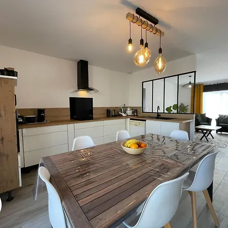 Chaleureux Entre Et Nature, - Fr-1-426-574 *