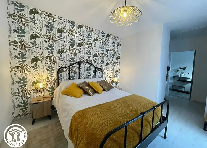 Chaleureux Entre Et Nature, - Fr-1-426-574 *